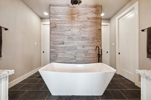 5121 Elysian Street, Houston, TX 77009