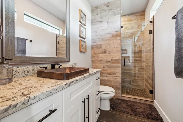 5121 Elysian Street, Houston, TX 77009