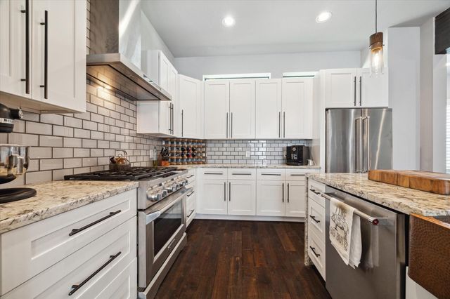 5121 Elysian Street, Houston, TX 77009