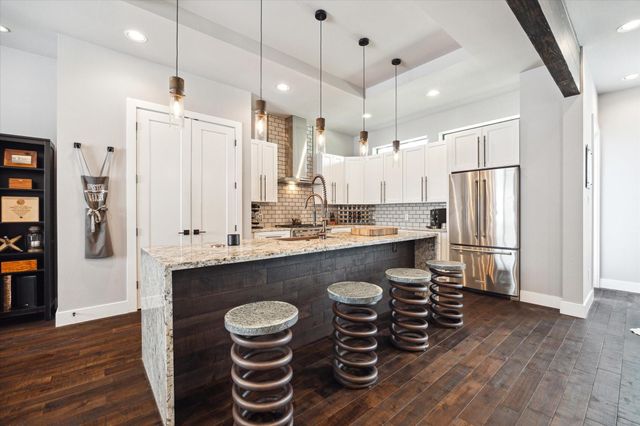 5121 Elysian Street, Houston, TX 77009