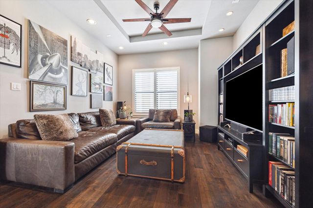 5121 Elysian Street, Houston, TX 77009