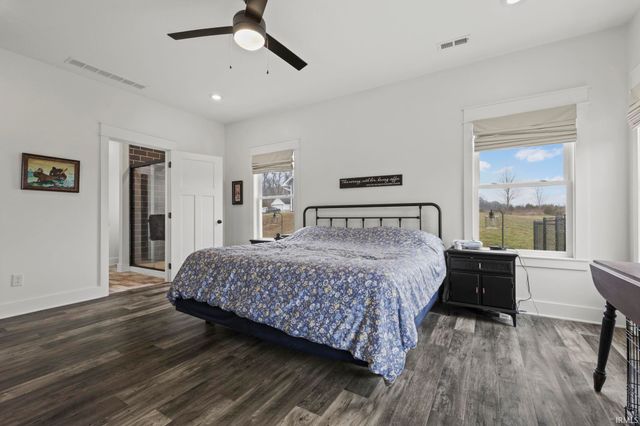 542 E Lucy Lane, Ellettsville, IN 47429