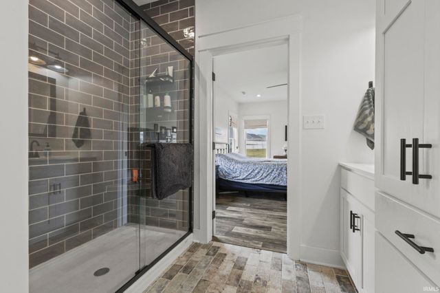 542 E Lucy Lane, Ellettsville, IN 47429