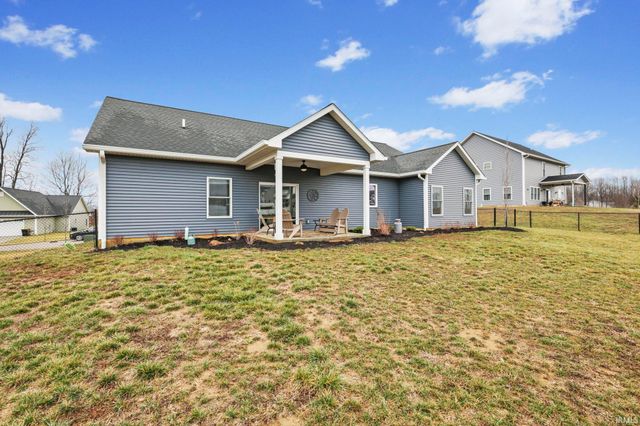 542 E Lucy Lane, Ellettsville, IN 47429