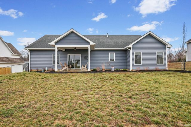 542 E Lucy Lane, Ellettsville, IN 47429