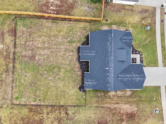 542 E Lucy Lane, Ellettsville, IN 47429