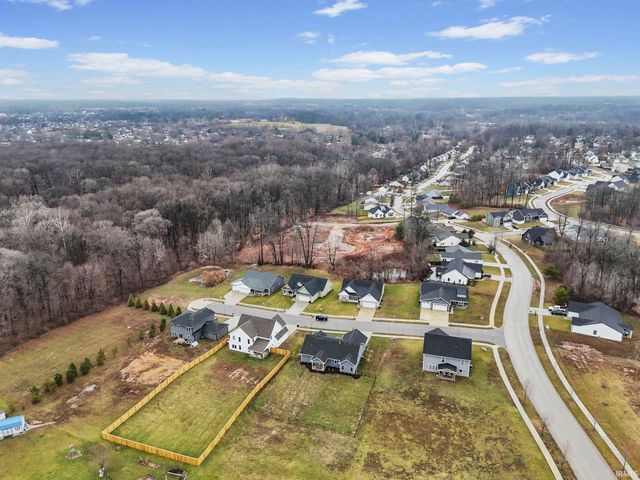 542 E Lucy Lane, Ellettsville, IN 47429