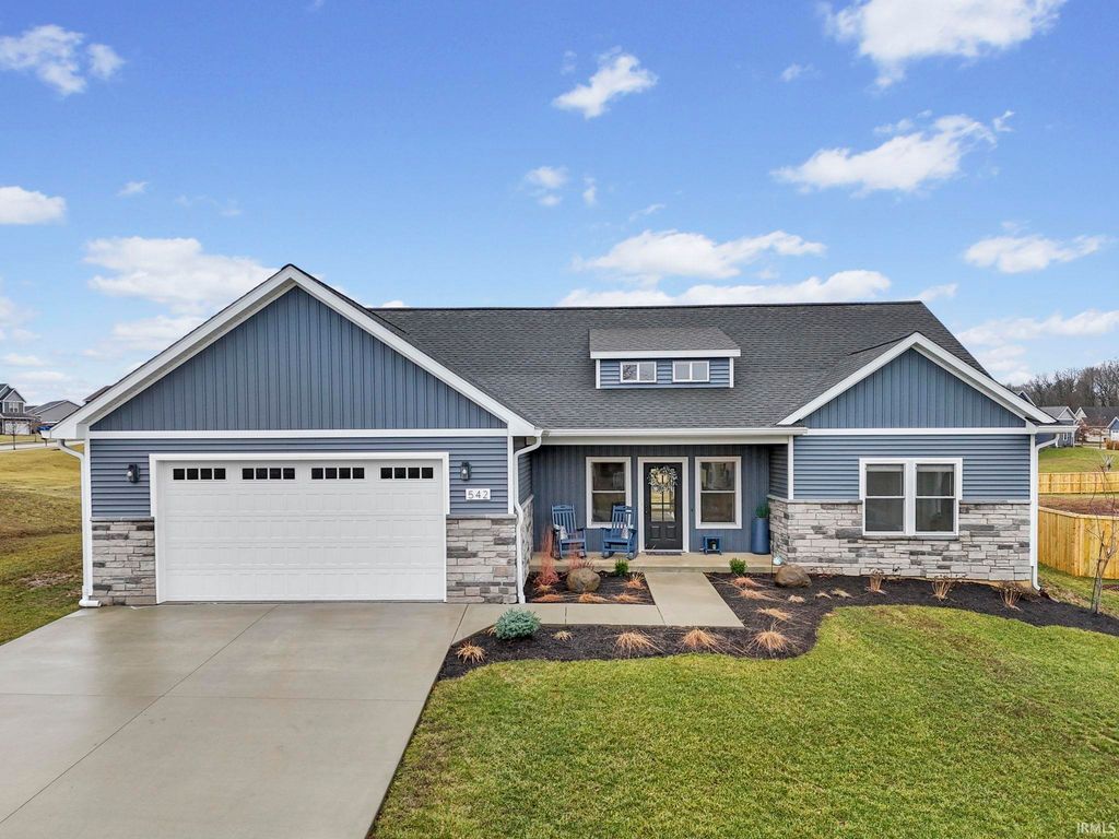542 E Lucy Lane, Ellettsville, IN 47429