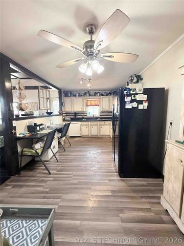 402 N Grant Avenue, Sand Springs, OK 74063