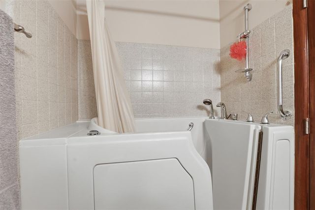 3719 Bella Vista Drive, Midwest City, OK 73110