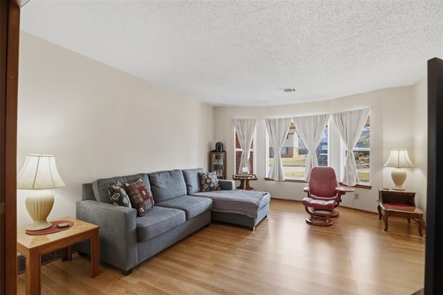 3719 Bella Vista Drive, Midwest City, OK 73110