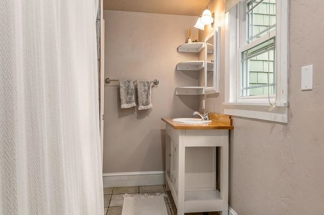 121 Whipple Road, Kittery, ME 03904
