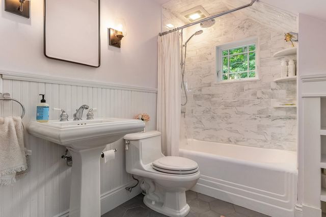 121 Whipple Road, Kittery, ME 03904