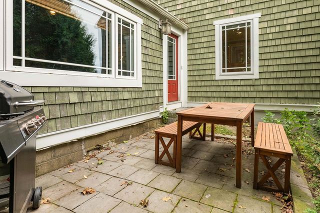 121 Whipple Road, Kittery, ME 03904