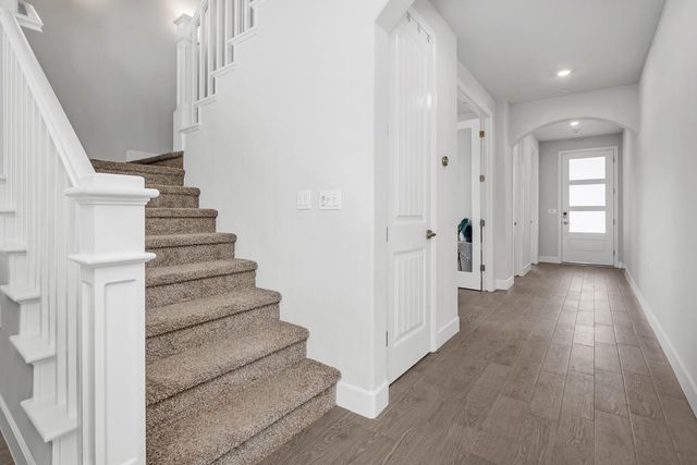 2433 E Rockwell Drive, Fresno, CA 93720