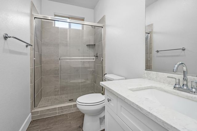 2433 E Rockwell Drive, Fresno, CA 93720