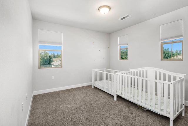 2433 E Rockwell Drive, Fresno, CA 93720