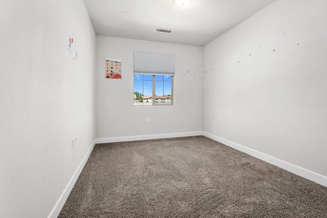 2433 E Rockwell Drive, Fresno, CA 93720