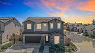 2433 E Rockwell Drive, Fresno, CA 93720