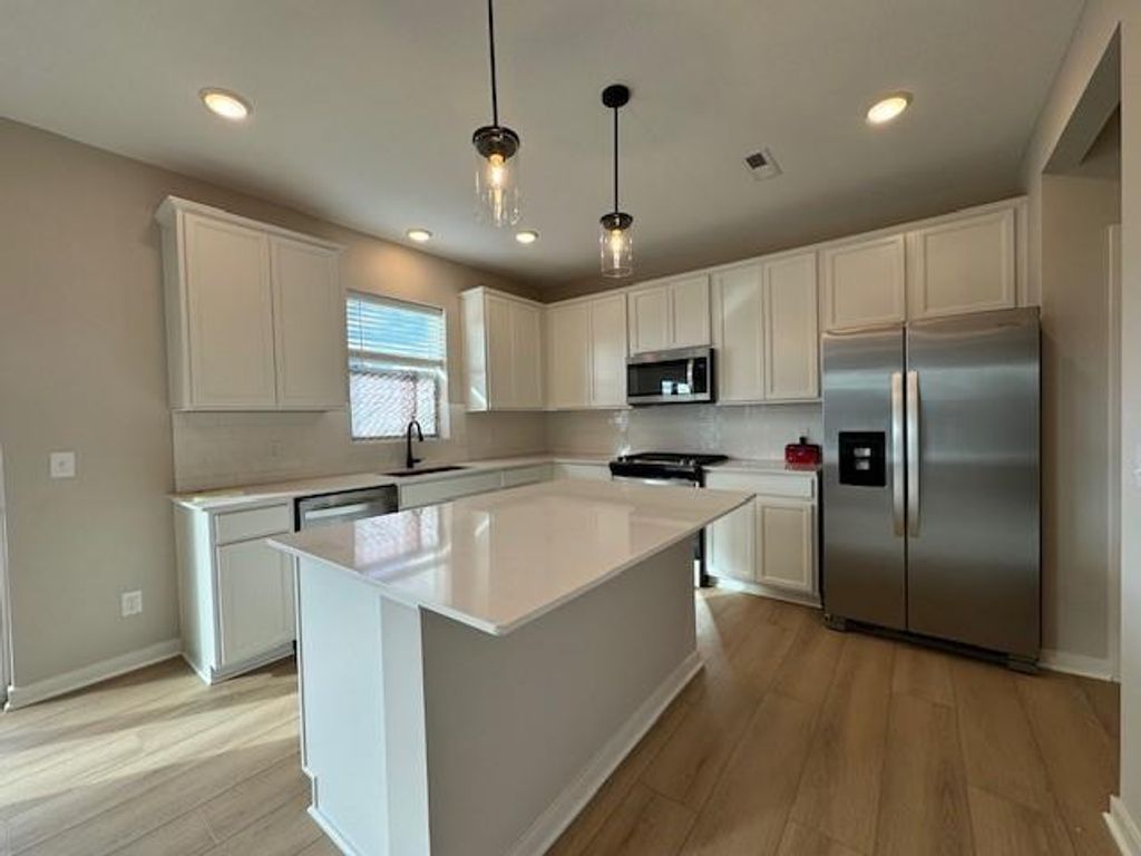 12550 Erskin Street NE, Blaine, MN 55449