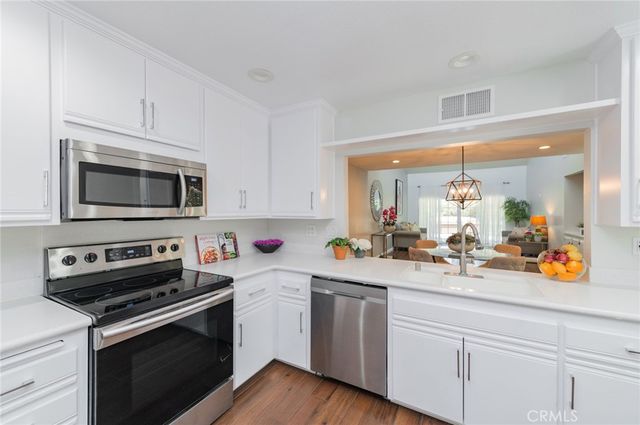 411 Champlain Dr, Claremont, CA 91711