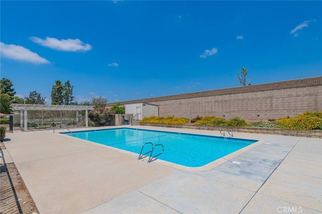411 Champlain Dr, Claremont, CA 91711