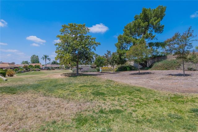 411 Champlain Dr, Claremont, CA 91711