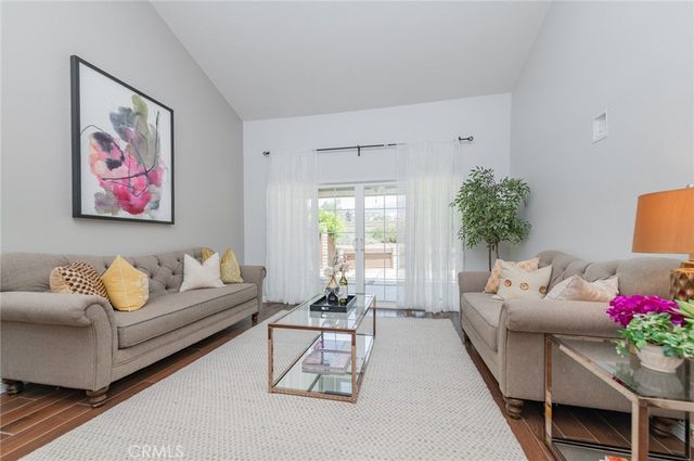 411 Champlain Dr, Claremont, CA 91711