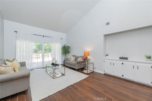 411 Champlain Dr, Claremont, CA 91711