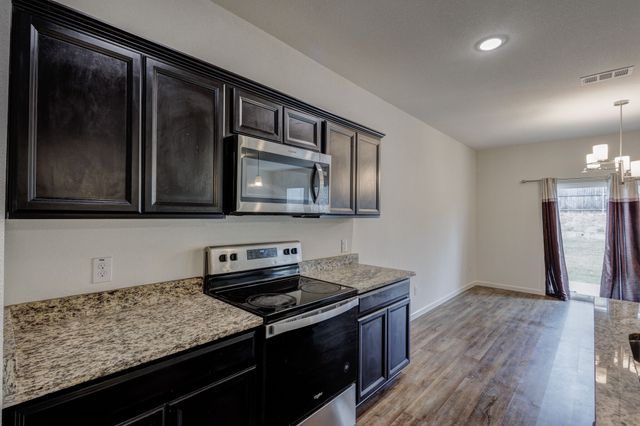 313 Concho River Drive, Glenn Heights, TX 75154