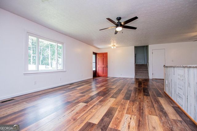 235 E Knight Drive, Carrollton, GA 30116