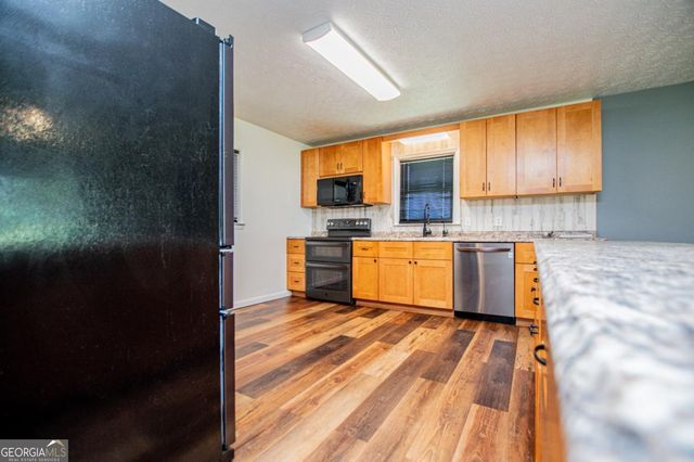 235 E Knight Drive, Carrollton, GA 30116