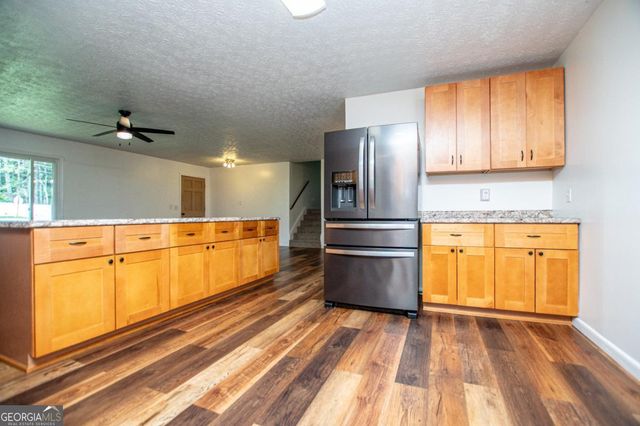 235 E Knight Drive, Carrollton, GA 30116
