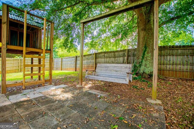 235 E Knight Drive, Carrollton, GA 30116