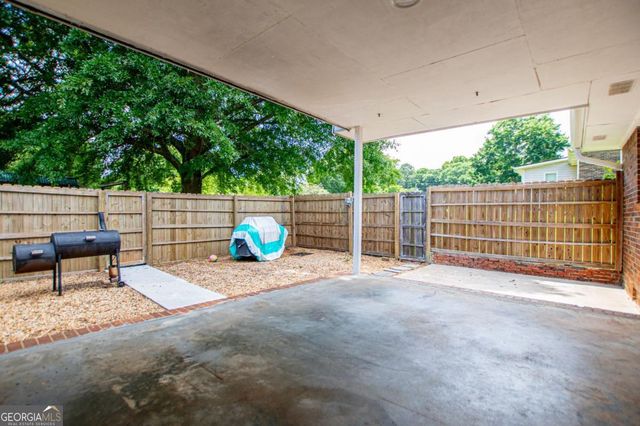 235 E Knight Drive, Carrollton, GA 30116