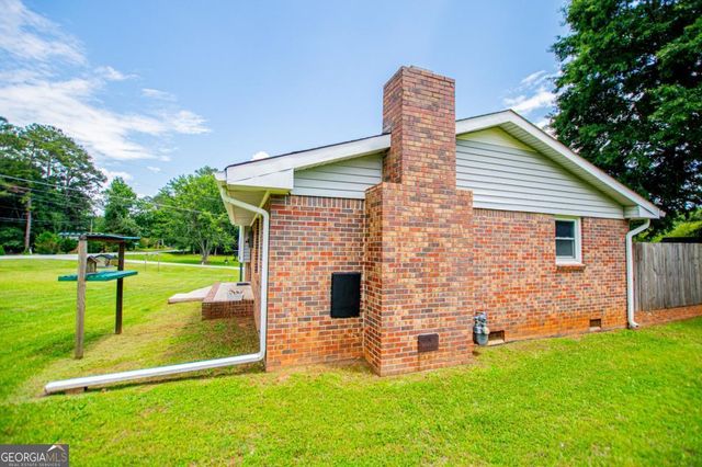 235 E Knight Drive, Carrollton, GA 30116
