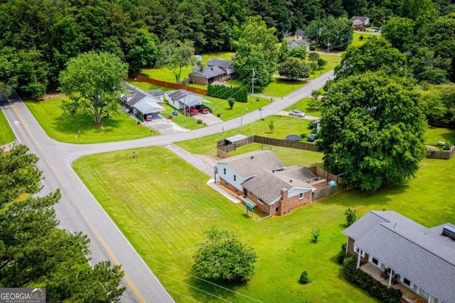 235 E Knight Drive, Carrollton, GA 30116