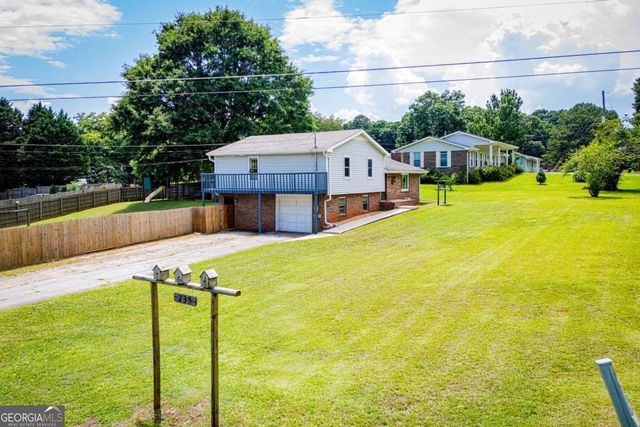 235 E Knight Drive, Carrollton, GA 30116