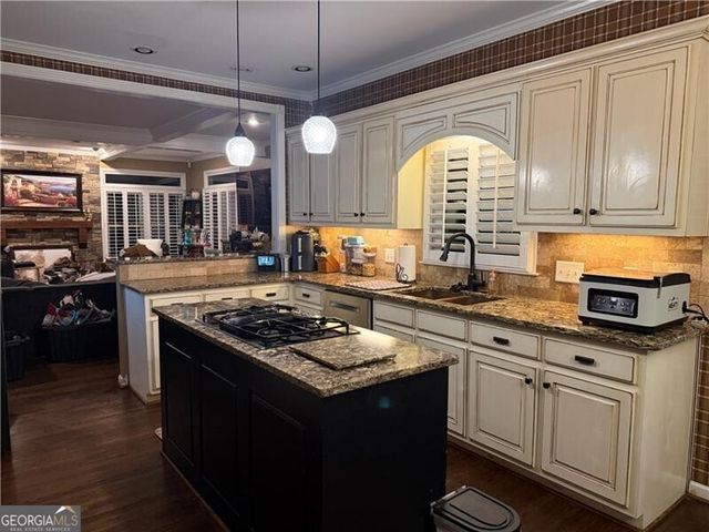 1110 Sheridan Way, Gainesville, GA 30506