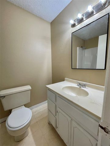 1510 N Avenue Q, Freeport, TX 77541