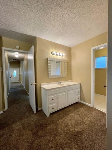 1510 N Avenue Q, Freeport, TX 77541