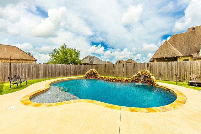 411 Sugar Highland Boulevard, Houma, LA 70360