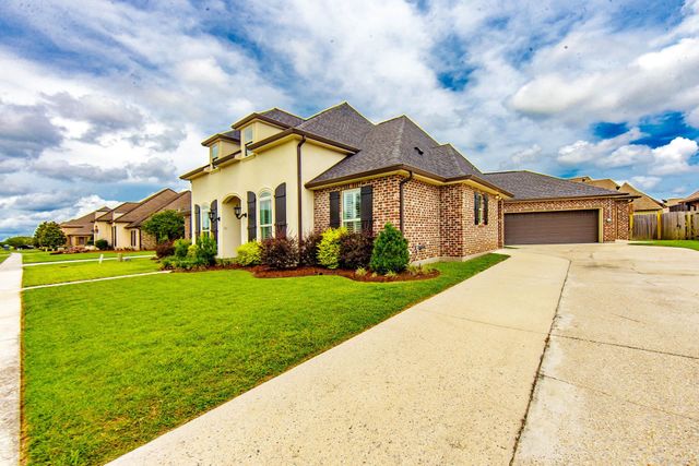 411 Sugar Highland Boulevard, Houma, LA 70360