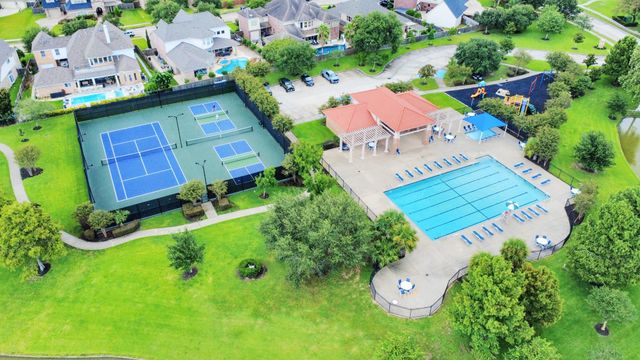 2716 Drywood Creek Drive, League City, TX 77573