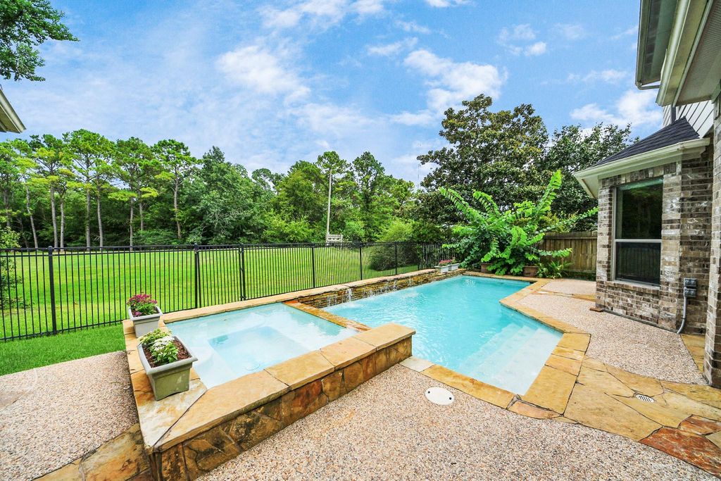 2716 Drywood Creek Drive, League City, TX 77573