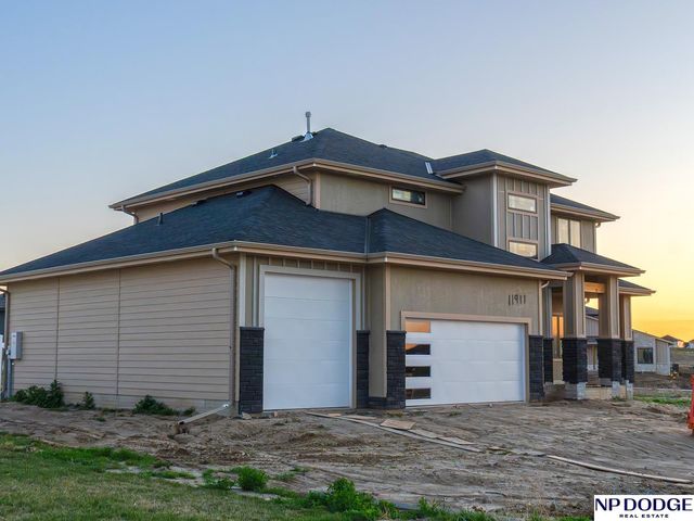 11911 Horizon Street, Papillion, NE 68046