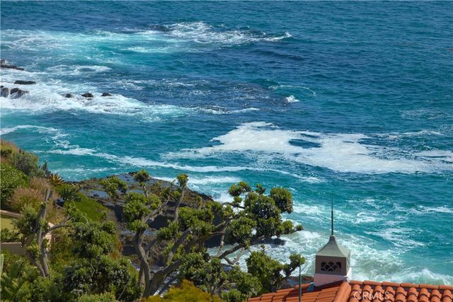 2621 Victoria Drive, Laguna Beach, CA 92651