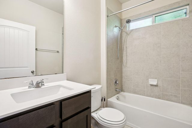 174 Friendship Oak DR, San Marcos, TX 78666