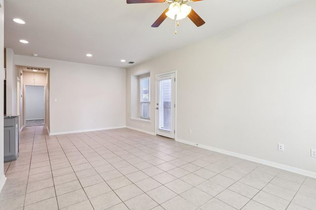 174 Friendship Oak DR, San Marcos, TX 78666