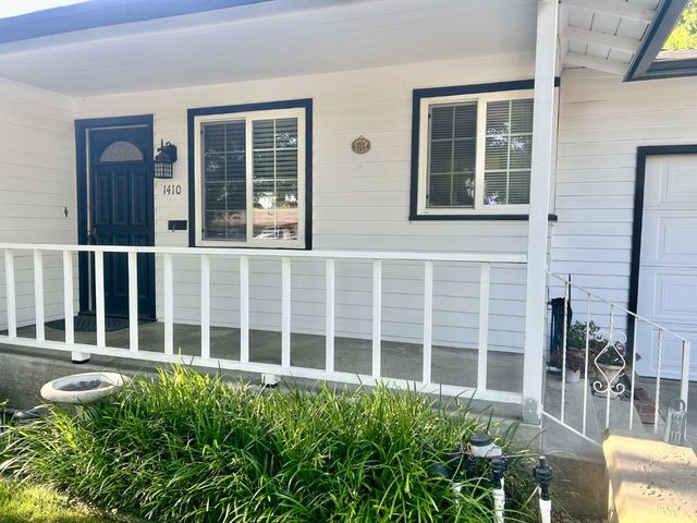 1410 Winter Street, Kingsburg, CA 93631
